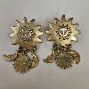 Vtg sun & moon Gold Dangle earrings
